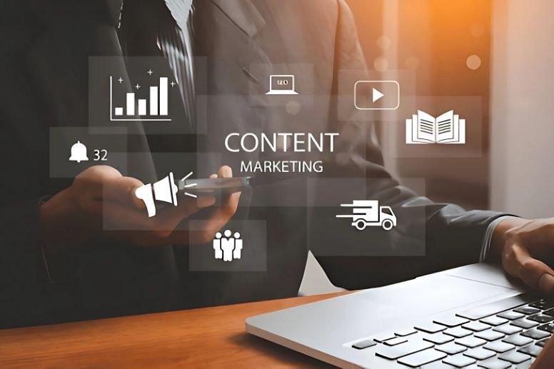 Graphic illustrating Digital Omnicon's integrated content marketing strategy for US businesses